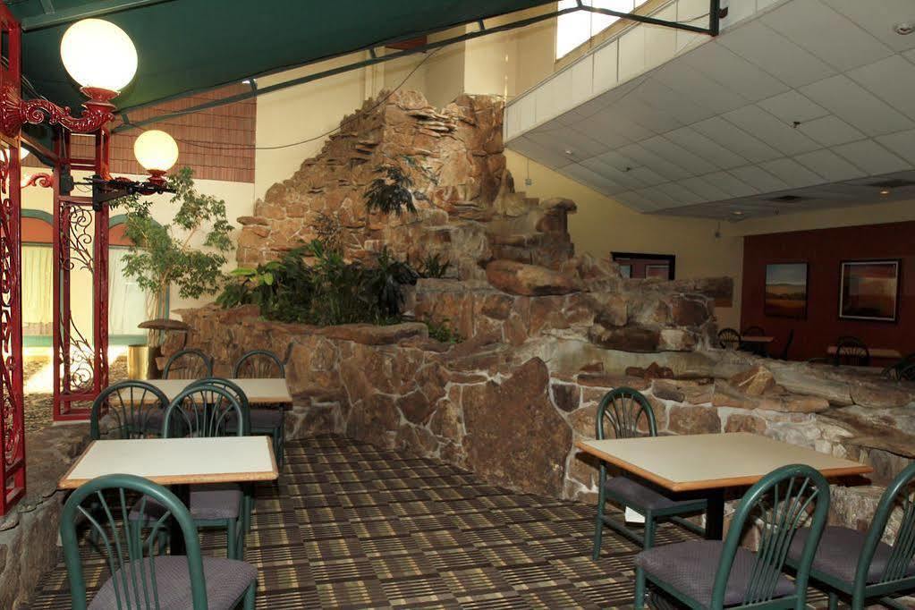 Clarion Inn Fort Collins Zewnętrze zdjęcie