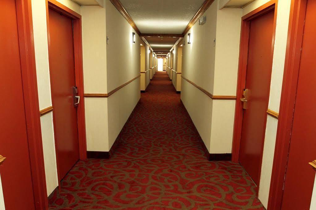 Clarion Inn Fort Collins Zewnętrze zdjęcie